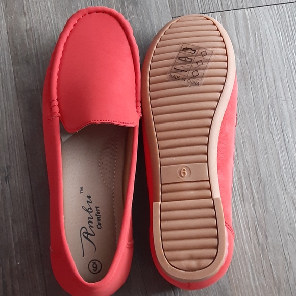 Ladies shoes - Picture 2 of 2